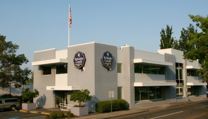 Photo of the Reliable Credit building in Milwaukie, OR