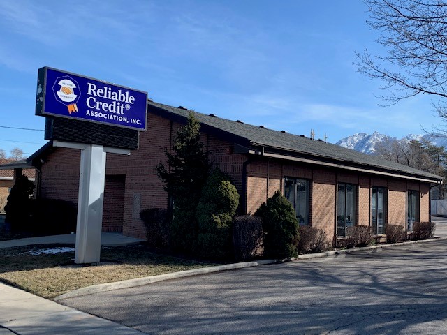 Midvale, Utah branch with sign